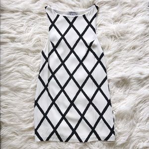 Black & White Bec & Bridge Shift